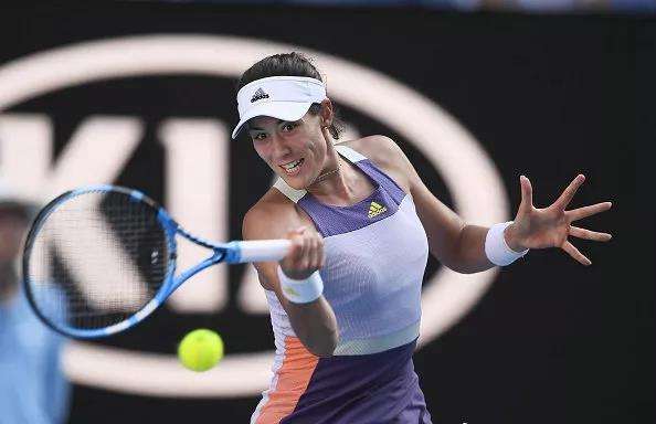 莎拉波娃巅峰对决，穆古鲁扎与50激战TL分钟，连败胜负难料！(莎拉波娃vs伊万诺维奇)