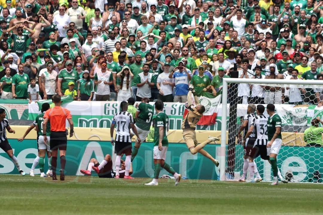 马德里竞技训练开放日，加时末段更衣室发声引欢呼，NBA总决赛在即，身体对抗强度拉满的简单介绍爱游戏体育赛事直播入口