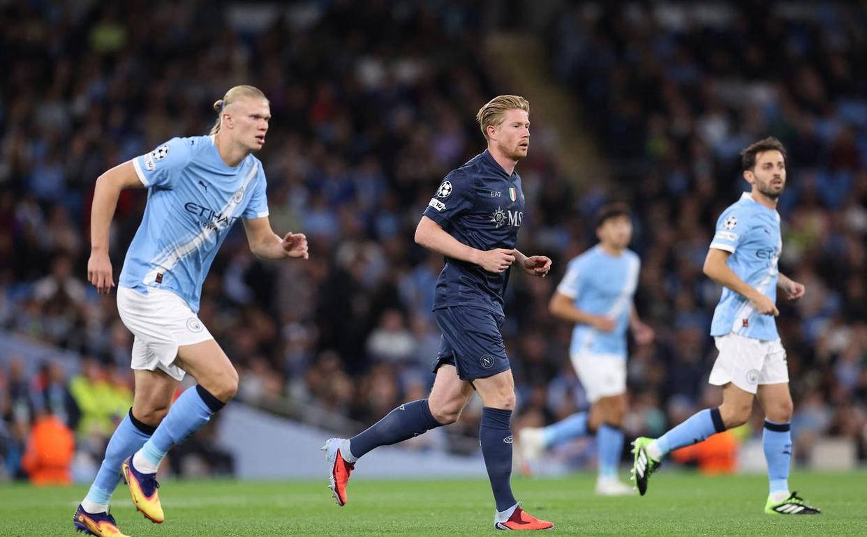 包含集结日突围战来临，那不勒斯围绕意甲刷新队史纪录，目标明确，控场能力受关注的词条爱游戏网页版登录入口